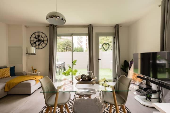 Stylish New 1 Bedroom Apartment In Juan Les Pins Антіб Екстер'єр фото