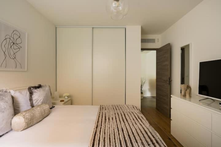 Stylish New 1 Bedroom Apartment In Juan Les Pins Антіб Екстер'єр фото
